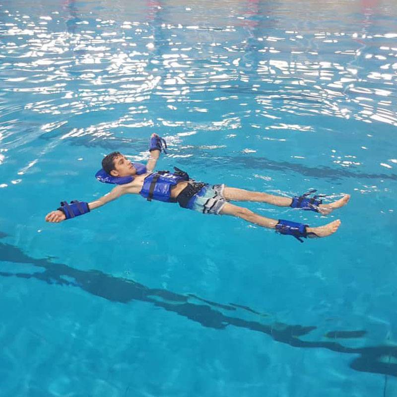 ست شناوری کامل در آب