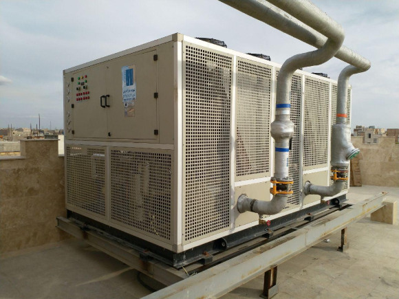 چیلر تراکمی هوایی 40 تن تبرید سارآفرین مدل 2ACHA40