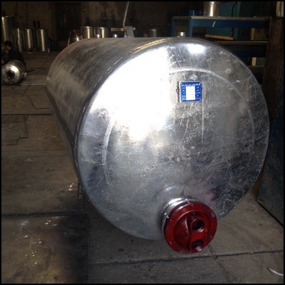 منبع کویل دار افقي آب گرم 600 لیتری دماتجهیز-2